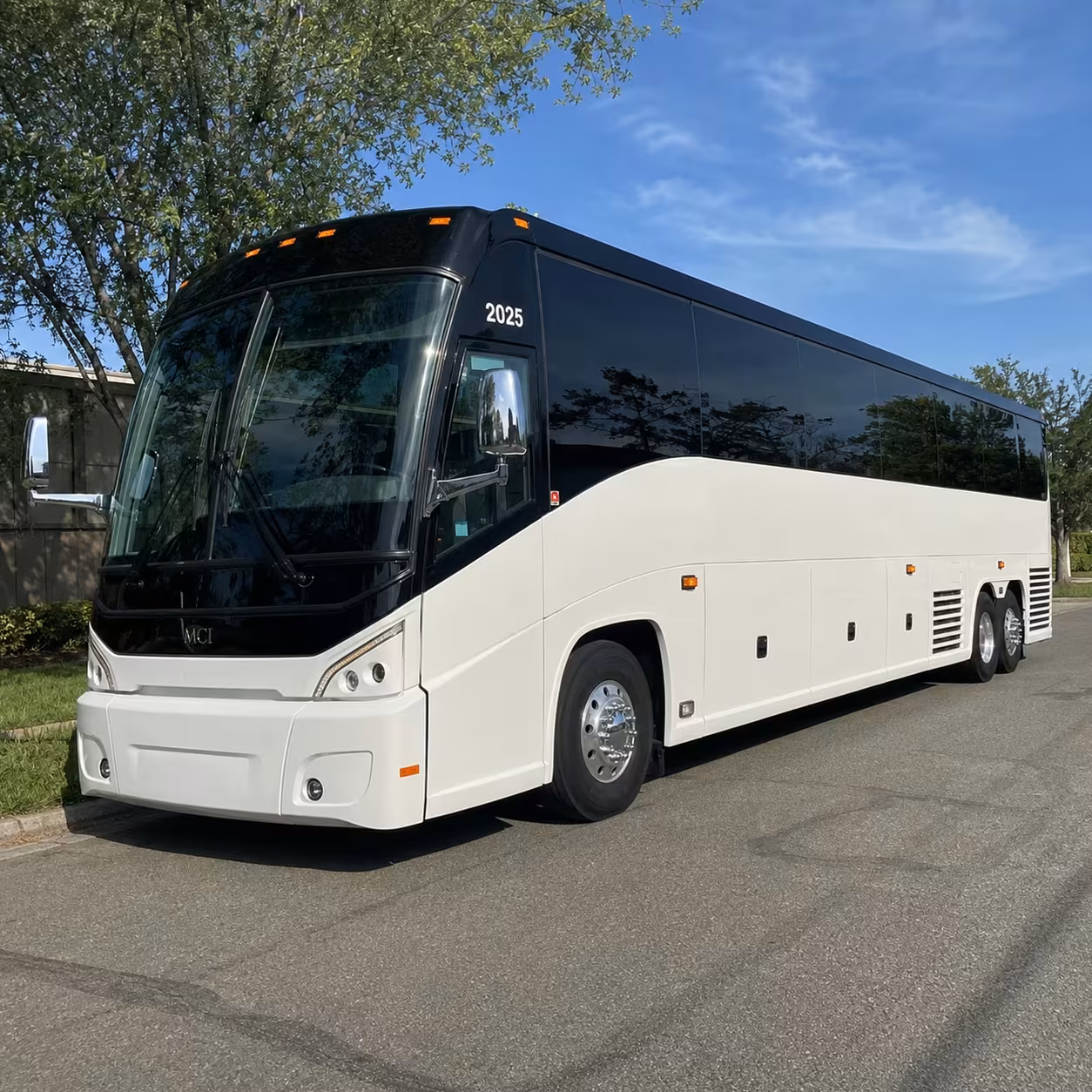 jackson groups love long distance bus rentals for mississippi music and festival travel