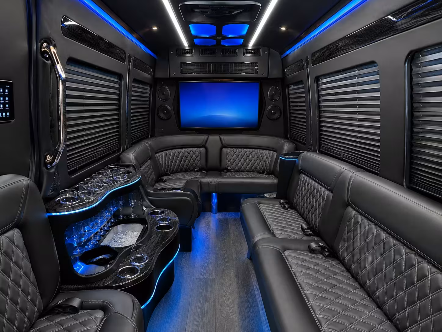 school field trip bus rentals in jackson mississippi